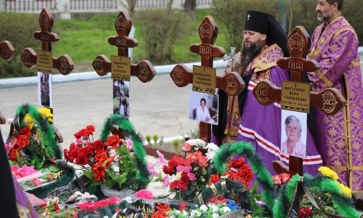 “Человек с ружьем убивает наших прихожан”. Год после расстрела храма в Кизляре