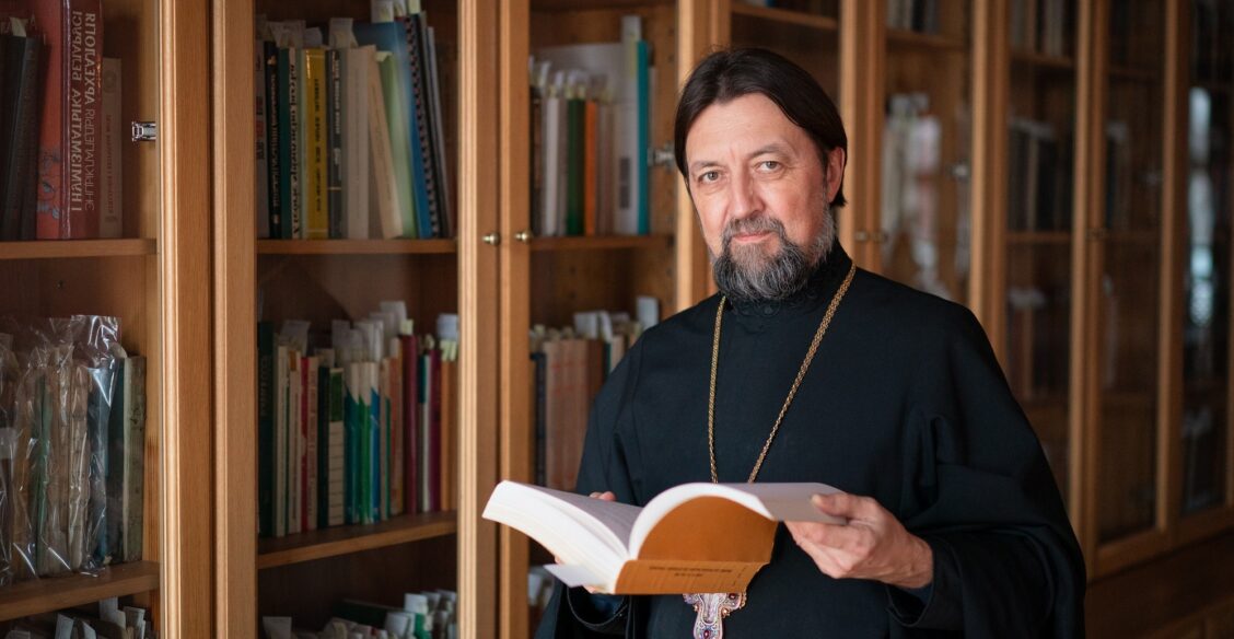 Протоиерей Максим Козлов: об уникальных фондах Синодальной библиотеки и новом развитии центра книжности