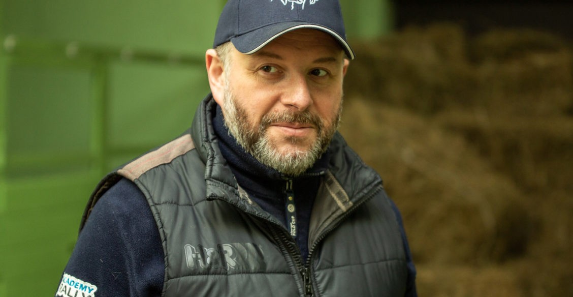 «Постой у стеночки, можешь сделать фото». Как тульский сыродел французов победил