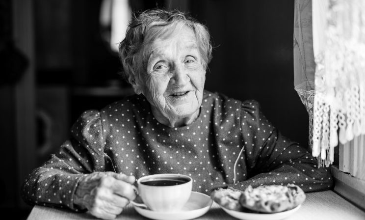 “Приход семинаристов всегда озарял ее суровое лицо”. На чай к Бабане