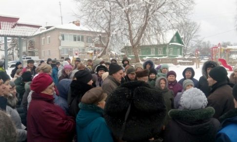 Жители трех районов Новгородской области попросили Путина не закрывать больницы в райцентрах