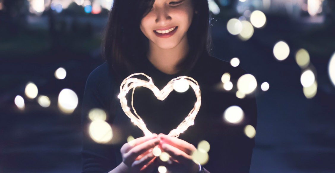 День святого, любви или плюшевых сувениров? Почему мы любим в связи с датой