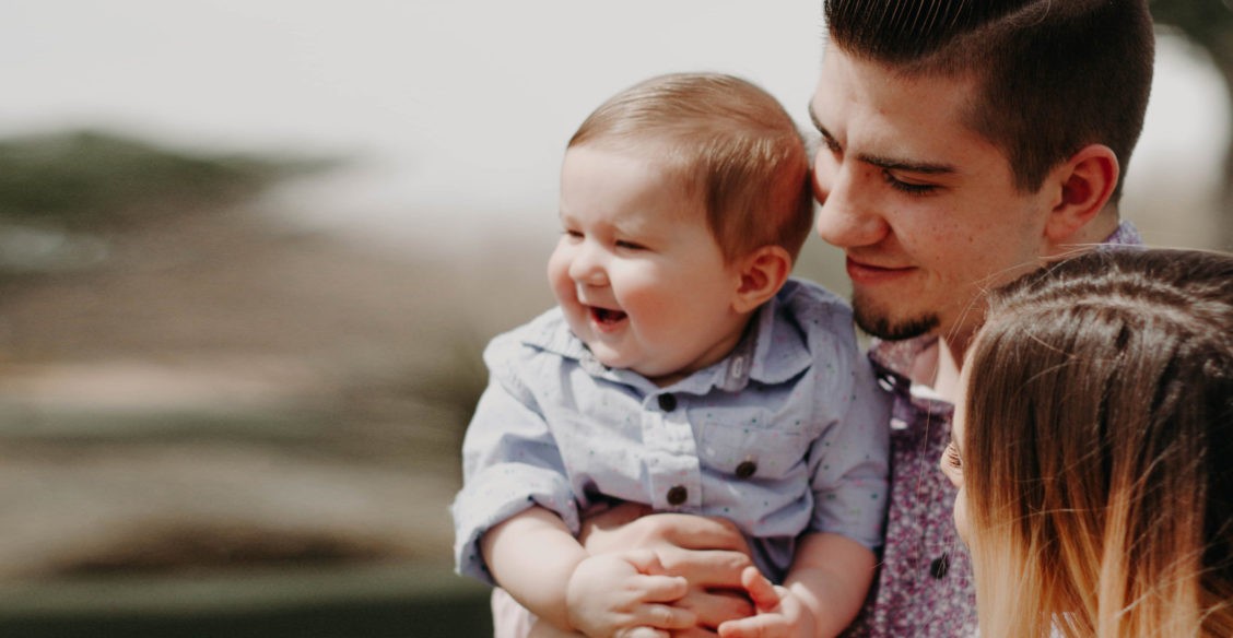 «Ищу ребенку хорошего нового папу». Должен ли отчим любить его как своего?