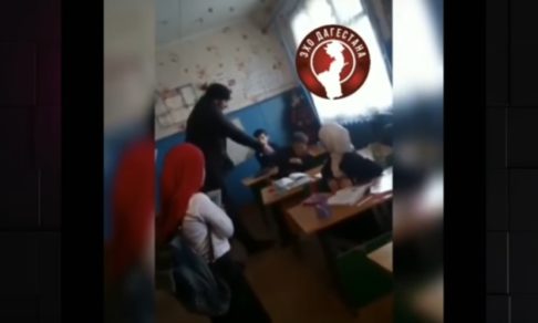 Директора и учителя дагестанской школы отстранили от работы из-за избиения ребенка линейкой