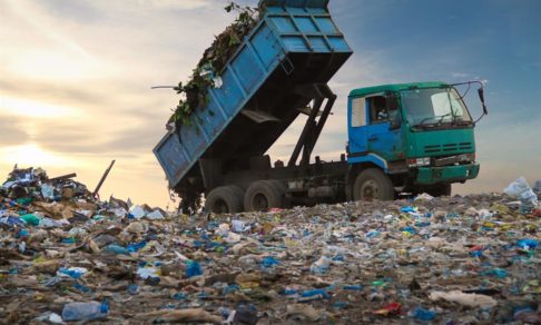 Китай перестал покупать мусор из США. Что это значит для переработки отходов?