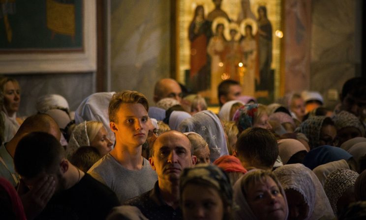 Каждый из нас – образ Божий, живая икона. Но разве не дерзость мнить себя в кругу святых?