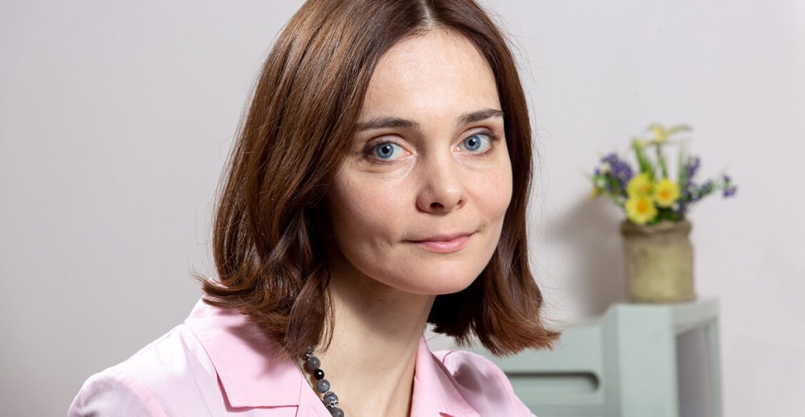 Гастроэнтеролог Анна Злобина: «Болит живот? Забирайте ребенка из школы!»