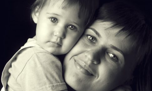 теория привязанности мать и дитя