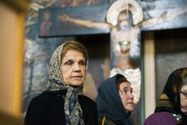 Todos tenían una excusa, y juntos crucificaron a Cristo. ¿Qué elección haremos ante el ataúd?