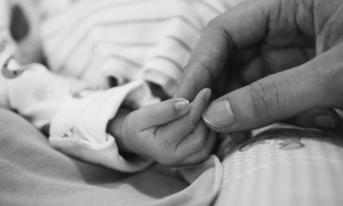 «Каждая жизнь имеет смысл». Почему родителям нужен выбор, когда врачи отправляют на аборт