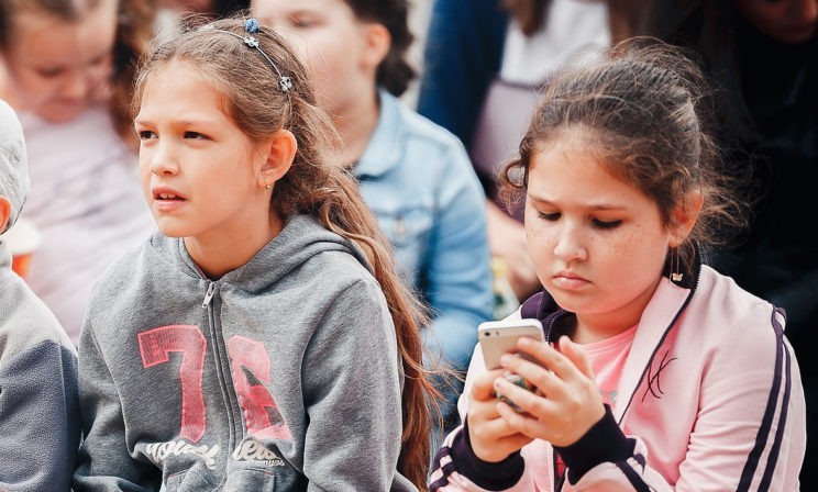 Огни, бесконечная пицца и сто гироскутеров. Почему ребенку постоянно скучно
