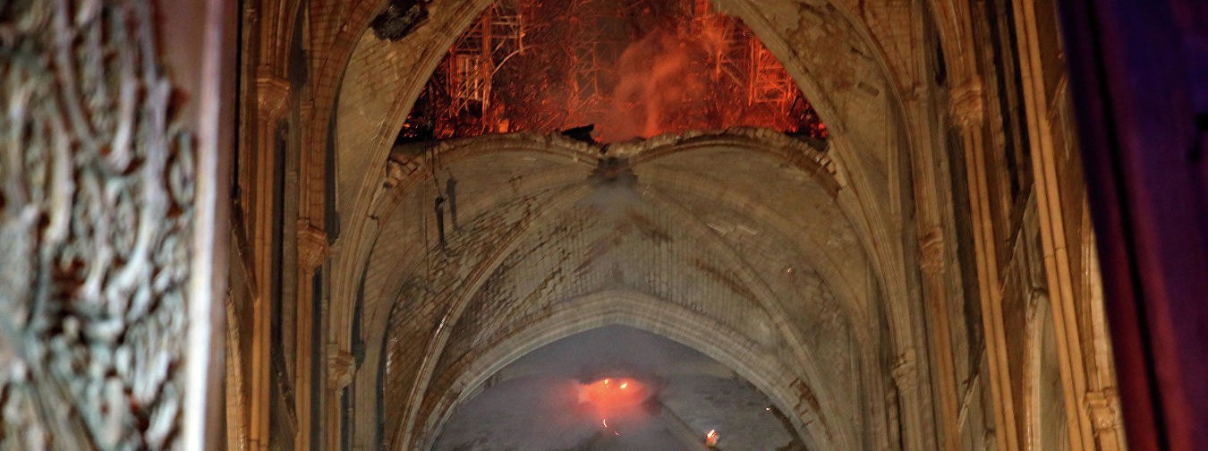 Пожар в соборе Парижской Богоматери потушили. Что известно на данный момент