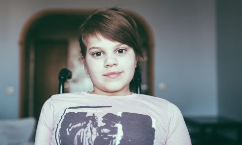 Оля родилась 51 сантиметр, а ее опухоль – 11. Пока ждали очередь на операцию, время было упущено