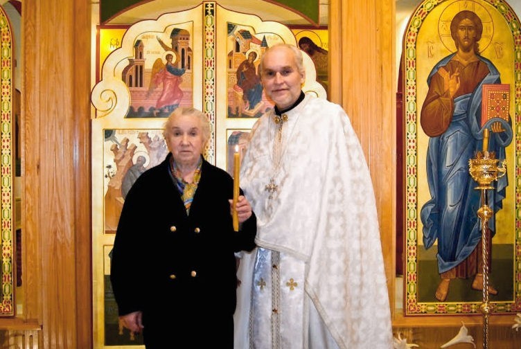 «Диаконы учат меня служить». Для каждой литургии американский священник строит храм, а потом освобождает помещение