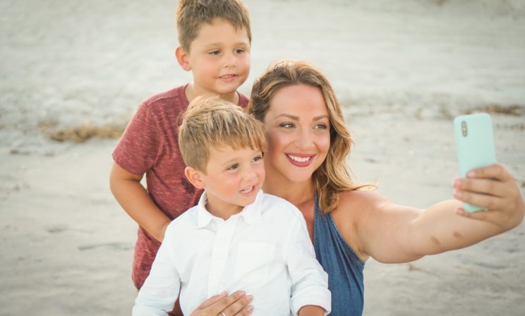 Дорогие папы! Достаньте телефон и ... фотографируйте!