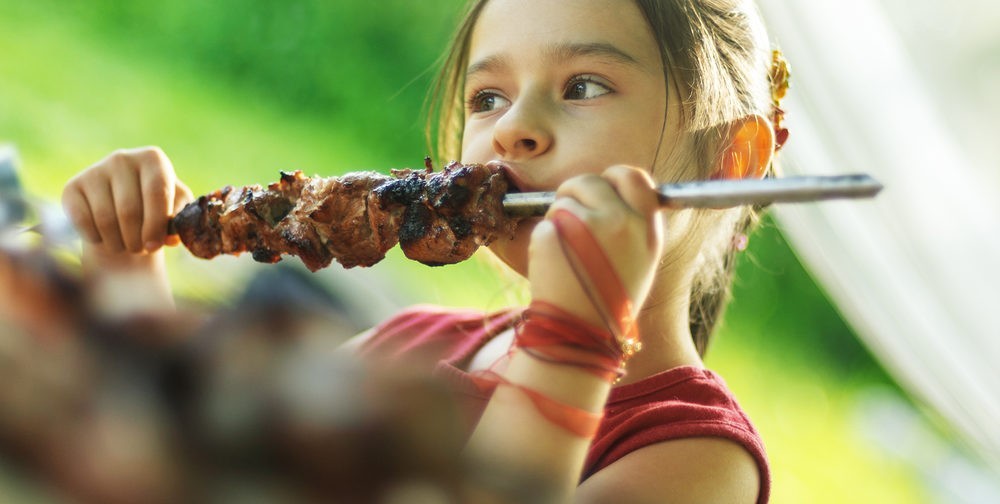 Горячий, острый и жирный. Сколько шашлыка можно съесть без вреда для здоровья