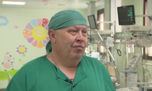 «Мы не оказываем услугу, мы служим». Какую операцию считать удачной и зачем кардиохирургу парашютный спорт