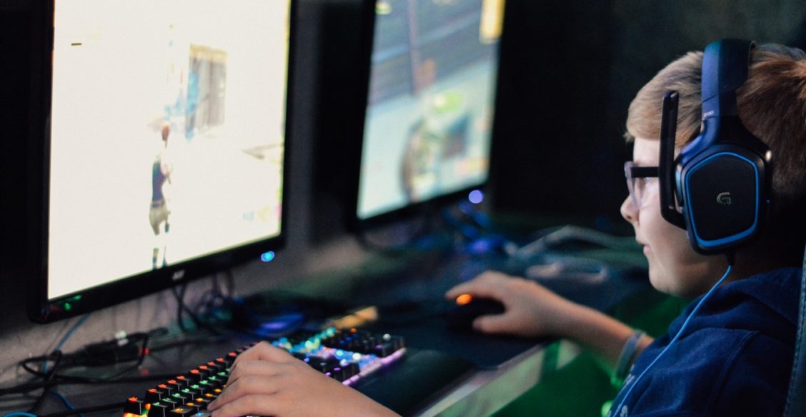 «Меня дважды выгоняли из школы, но я играл по 16 часов в день». Можно ли бросить видеоигры раз и навсегда