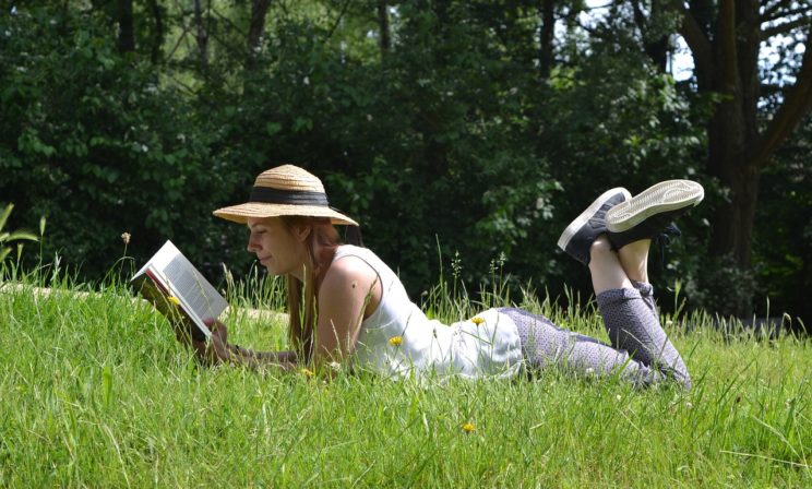 1500 страниц в неделю. А сколько читаете вы?