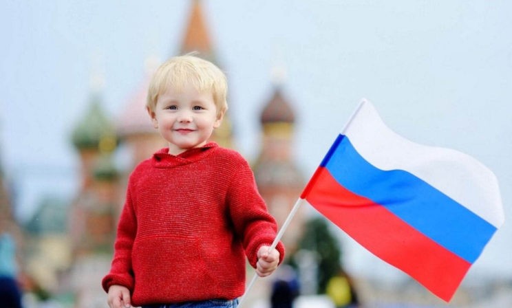 Отличный повод для шашлыков. Почему День России еще не нашел свой смысл – но это и не страшно