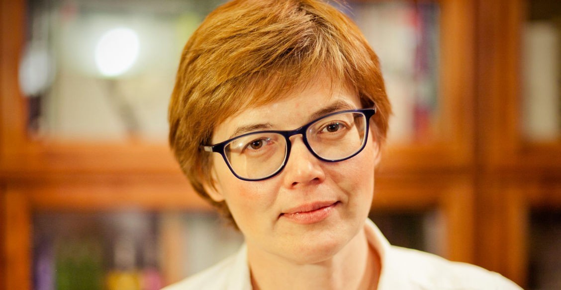 Майя Кучерская: Все хотят получать, брать, купаться в заботе и понимании. Поэтому у нас дефицит любви