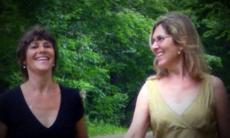 «Моя кровь будет течь в тебе до конца жизни». Когда у моей сестры обнаружили рак, мы решились на пересадку клеток души