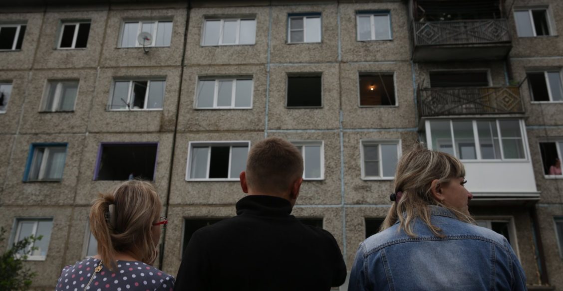 Пятиэтажка развалилась на две части. Какие еще страшные сюрпризы могут обнаружиться после наводнения