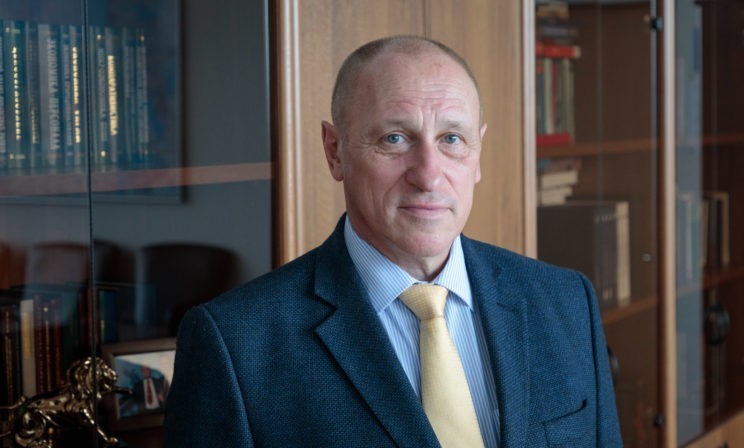 «Русский человек полежал на боку, а потом у него начался аврал». Возможно ли в России экономическое чудо