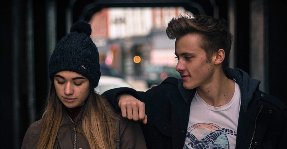 К дочери начали приставать на улице. Что делать? 7 советов для подростков (и взрослых тоже)