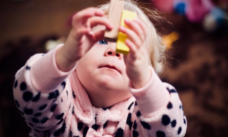 Не заполняйте детскую игрушками. Когда у ребенка их мало, он развивает воображение