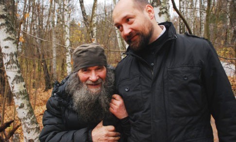 Наука, молитва и сон на журнальном столике. Как мой ученый отец ушел в монастырь