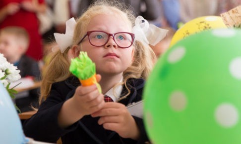 «Ребенок будет умолять вас остаться». Девять советов для родителей первоклассников