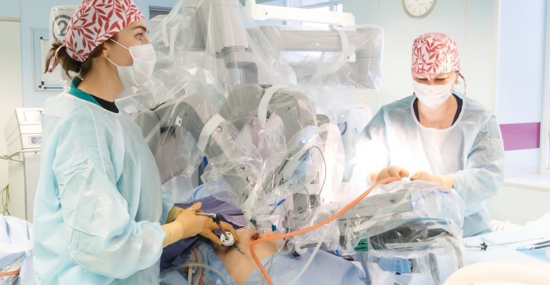 Хирургия в 3D. Как патент советских инженеров оказался в Австралии и захватят ли роботы операционные