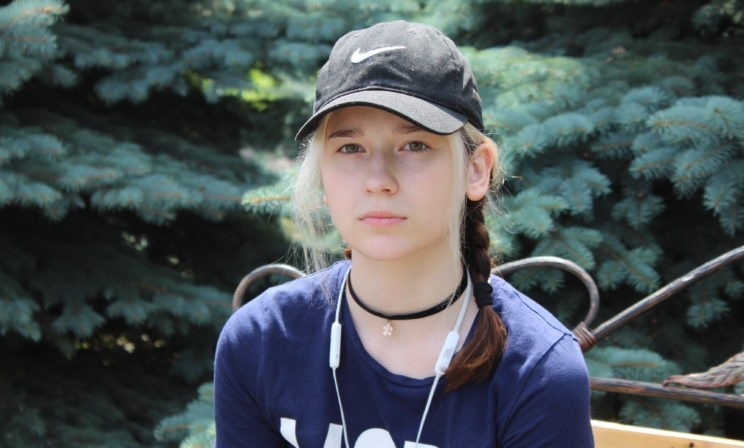 «В палате я шучу: «Доставку овоща заказывали?» В 18 лет девушку с болезнью Крона сразу лишили инвалидности