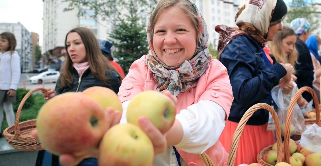 Мокрый Спас, бабьи грехи и молодильные яблочки. Правда, суеверия и полный сумбур