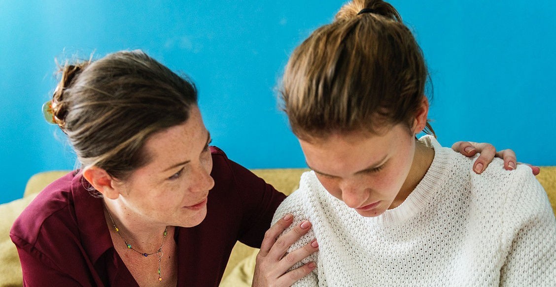 “Верьте в детей, не ждите многого и хвалите”. Как поддержать самооценку подростка