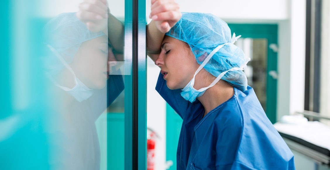 «Из врачей сделали презренных рабов. И они взбунтовались». Что им будет, если лечить по закону