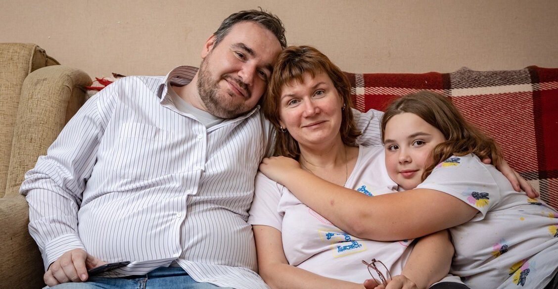 Ходят в Дарвиновский и любят борщ. Как живет семья Хомских, у которой хотят отобрать детей