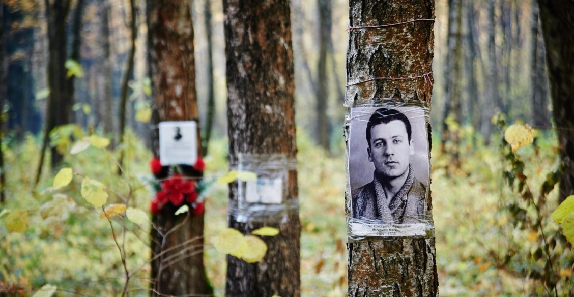 «Работал день и ночь и за это получил благодарность – тюрьму». О чем писали репрессированные из тюрем и лагерей