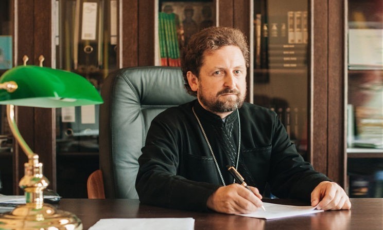 «Хотят службы на белорусском, а сами на них не ходят». Ректор Минской духовной академии – о языке, автокефалии и богословской науке в Белоруссии