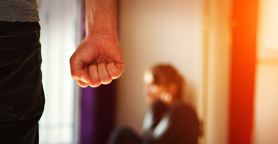 «Муж жену бьет, Домострой разрешает» — это не христианство