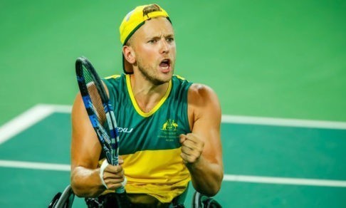 «Я хочу доказать миру, что могу все». Подросток в инвалидной коляске стал звездой большого тенниса