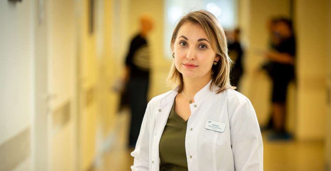 “Простите, что у нас не было лавочек”. Онколог Марина Черных - про жалобы, дружбу с пациентами и крайности в лечении рака