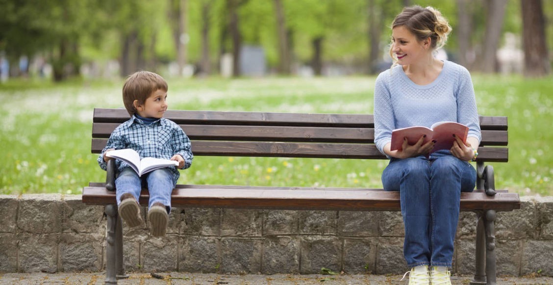 «Просто выдай ему книжку про “это”». Что нельзя скрывать от ребенка, говоря о теле и половых различиях