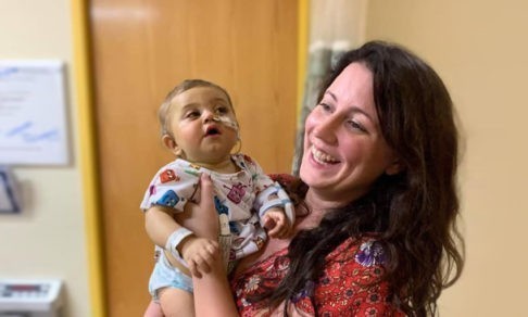 100 мам захотели стать донорами для незнакомого ребенка. Ему пересадили печень благодаря «мамской» группе в Facebook