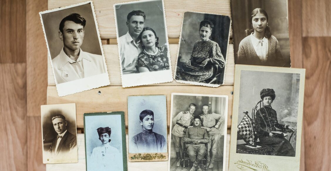 «Мама заказала себе из Китая шелковый зонтик». История одной семьи и эхо тяжелого времени