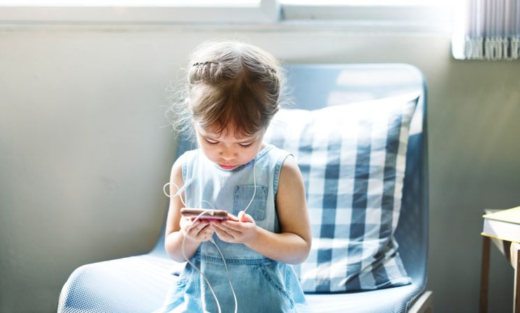 «В классе ходит странное видео». Как помочь ребенку, который столкнулся с порнографией