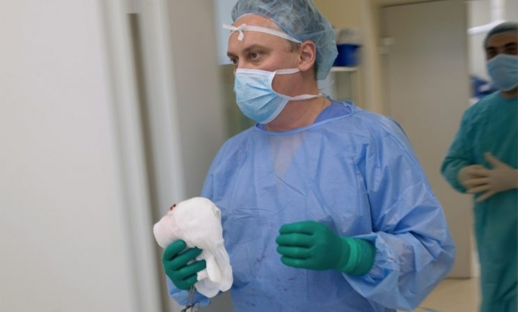 «Зачем возвращаться в центр, где нет детей». Михаилу Каабаку не позволят оперировать в НЦЗД до середины января