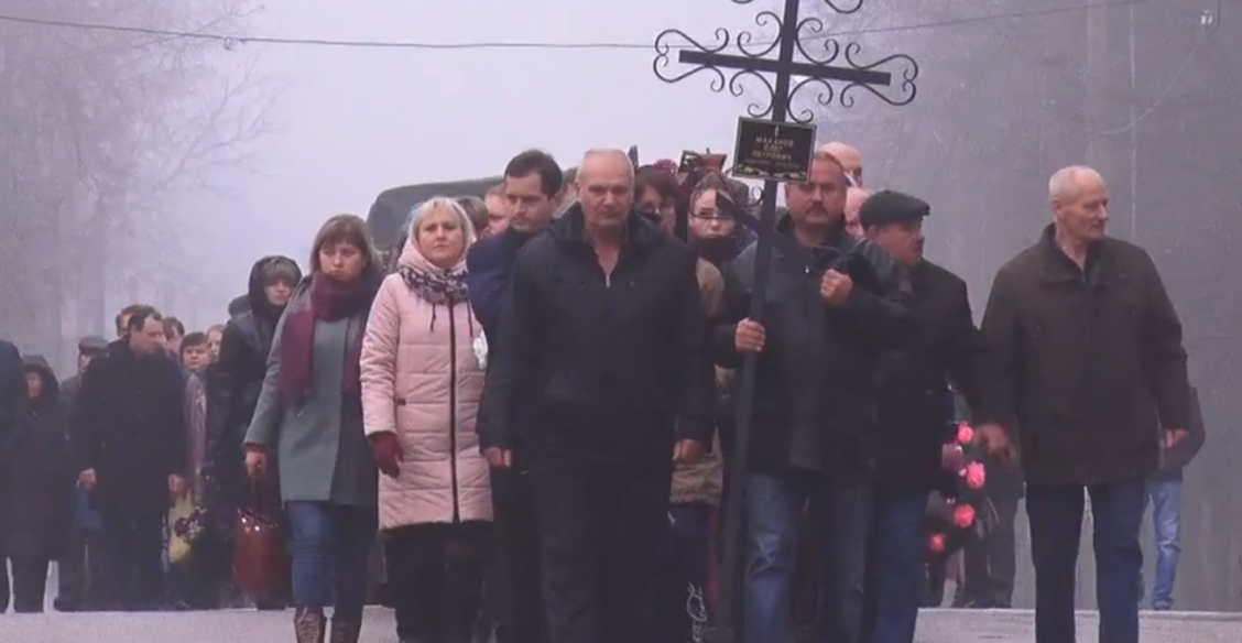 "Глава района пытался в одиночку остановить огонь и погиб". Что известно о многодетном чиновнике из Смоленска