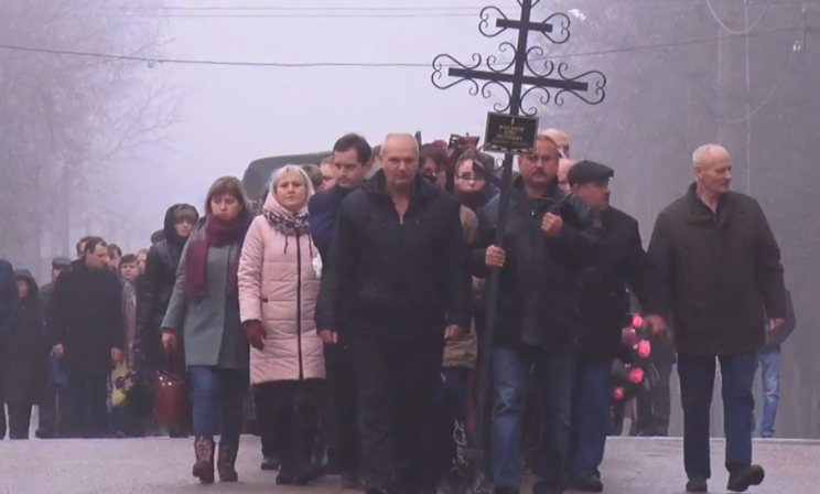 "Глава района пытался в одиночку остановить огонь и погиб". Что известно о многодетном чиновнике из Смоленска